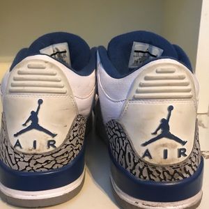 Jordan 3 true blue